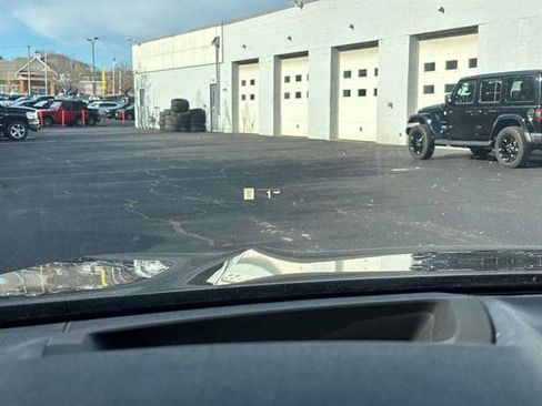 Used 2024 BMW X3 M40i w/ Premium Package image 33