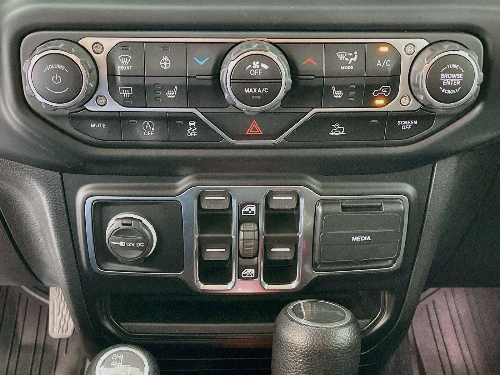 Used 2023 Jeep Gladiator Sport AWD/4WD image 19