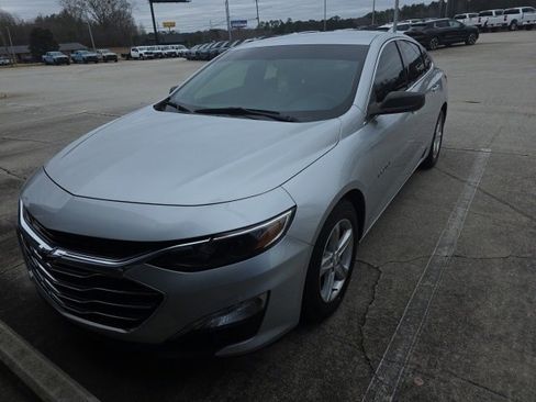 Used 2020 Chevrolet Malibu LS w/ LPO, Convenience Package 1 image 2