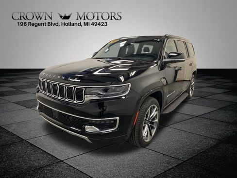 Used 2023 Jeep Wagoneer Series II w/ Premium Group I AWD/4WD image 3