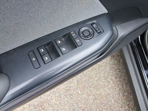 Used 2025 Kia K4 EX image 17