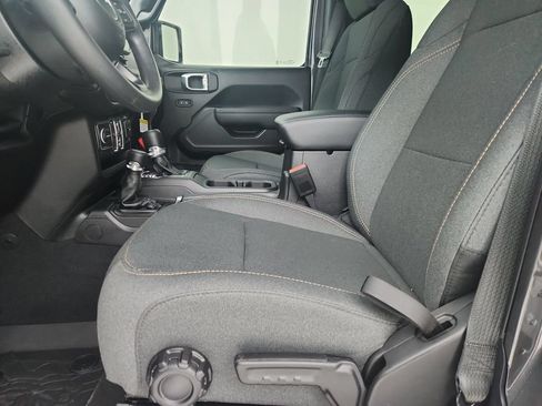 New 2026 Jeep Gladiator Sport AWD/4WD image 12