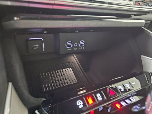 New 2026 Jeep Grand Wagoneer Limited AWD/4WD image 31