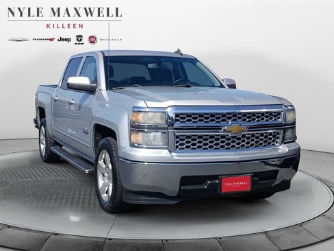 Used 2015 Chevrolet Silverado 1500 LT w/ Texas Edition, 1LT Trim RWD image 2