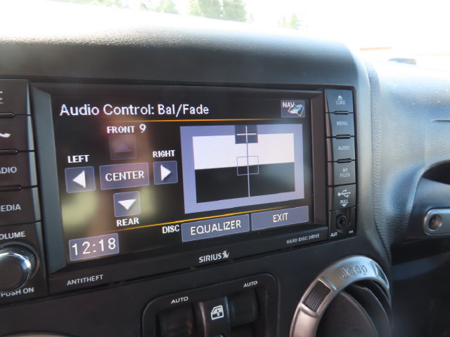 Used 2018 Jeep Wrangler Unlimited Sahara AWD/4WD image 23