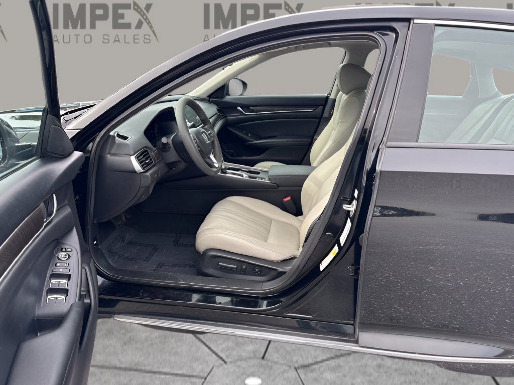 Used 2019 Honda Accord EX image 9