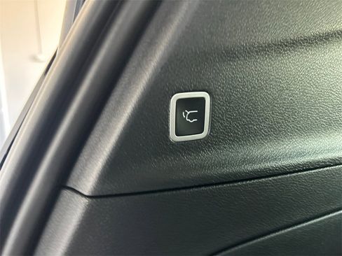 New 2025 Chrysler Pacifica Select image 34