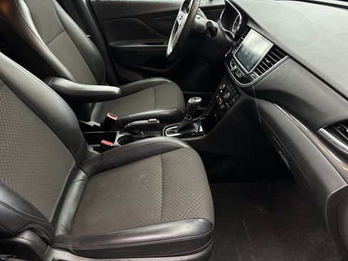 Used 2021 Buick Encore Preferred image 15