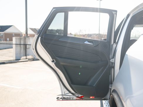 Used 2019 Mercedes-Benz GLE 43 AMG 4MATIC image 43