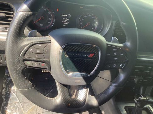 Used 2017 Dodge Charger R/T RWD image 15