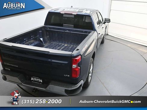 Used 2022 Chevrolet Silverado 1500 LTZ AWD/4WD image 32