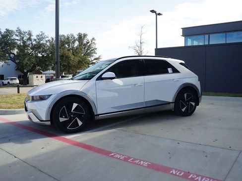 New 2026 Hyundai Ioniq 5 Limited image 4