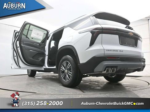 New 2026 Chevrolet Traverse LT image 37