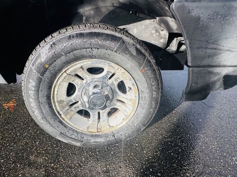 Used 2010 Ford Ranger XL image 4