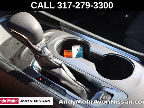 Used 2025 Chevrolet Malibu LT FWD image 38