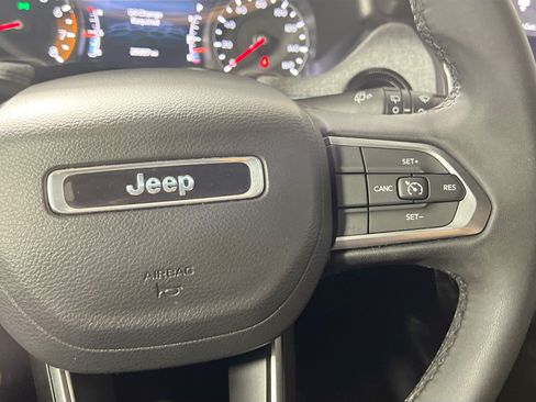 Used 2024 Jeep Compass Latitude AWD/4WD image 20