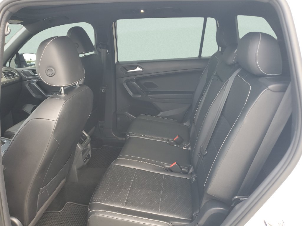 Used 2021 Volkswagen Tiguan SE R-Line FWD image 10