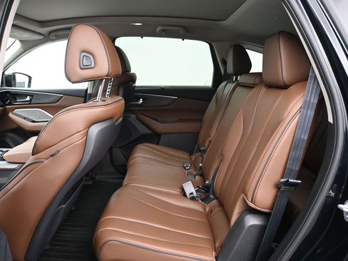 Certified 2024 Acura MDX SH-AWD w/ Advance Package image 9
