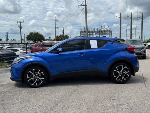 Used 2020 Toyota C-HR XLE FWD image 4