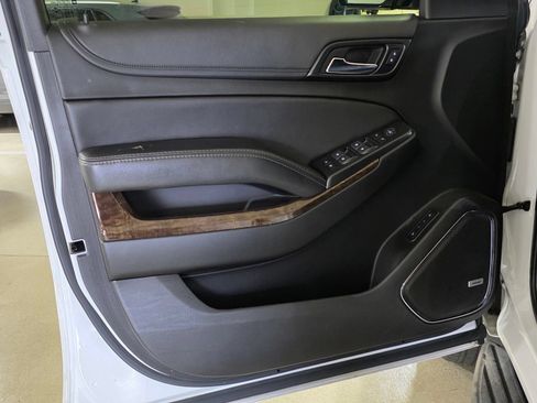 Used 2019 Chevrolet Tahoe LT RWD image 17