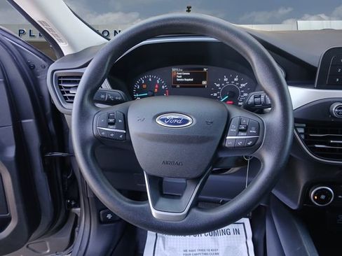 Used 2022 Ford Escape S image 12