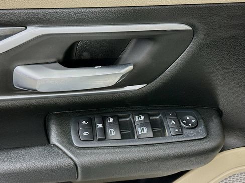 Used 2020 RAM 1500 Big Horn AWD/4WD image 18