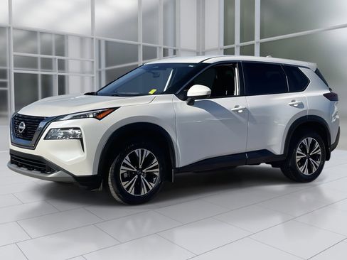 Certified 2023 Nissan Rogue SV image 2