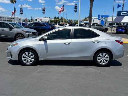 Used 2016 Toyota Corolla S FWD image 7