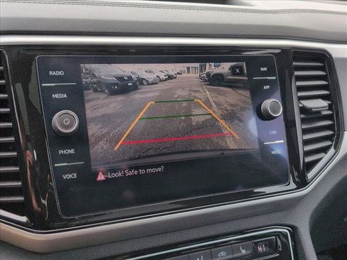 Used 2022 Volkswagen Atlas SEL R-Line image 14