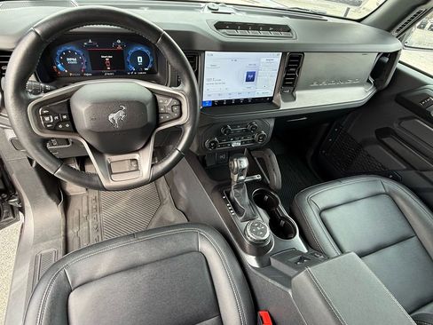 Used 2025 Ford Bronco Badlands w/ Sasquatch Package image 14