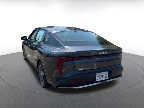 Used 2025 Kia K4 FWD image 11