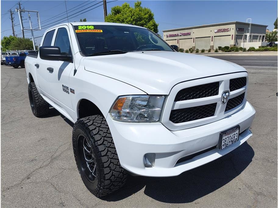 Used 2016 RAM 1500 Express RWD image 3
