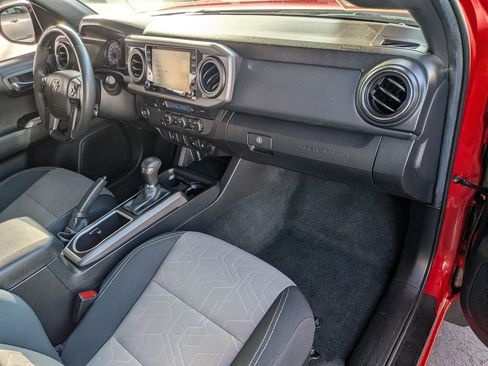 Certified 2022 Toyota Tacoma TRD Sport w/ TRD Premium Sport Package image 27