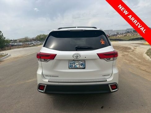Used 2018 Toyota Highlander Limited Platinum image 4