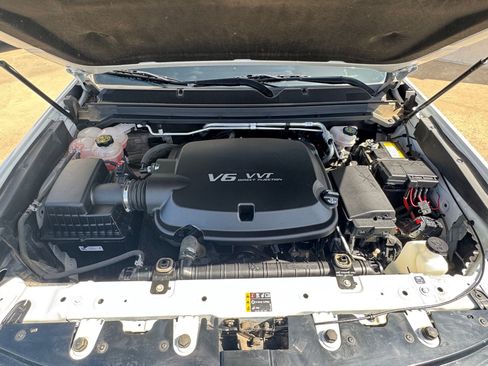 Used 2019 Chevrolet Colorado ZR2 AWD/4WD image 11