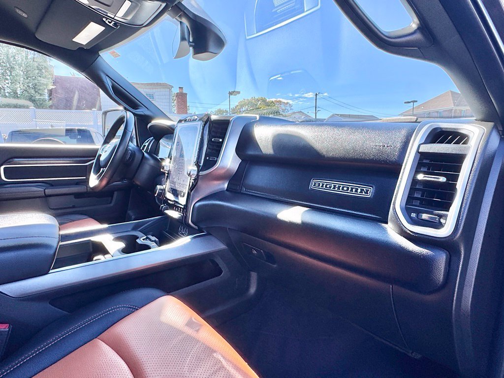 Certified 2024 RAM 2500 Big Horn w/ Night Edition AWD/4WD image 19