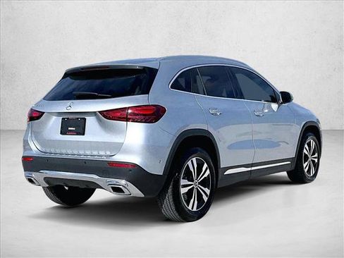 Used 2026 Mercedes-Benz GLA 250 image 2
