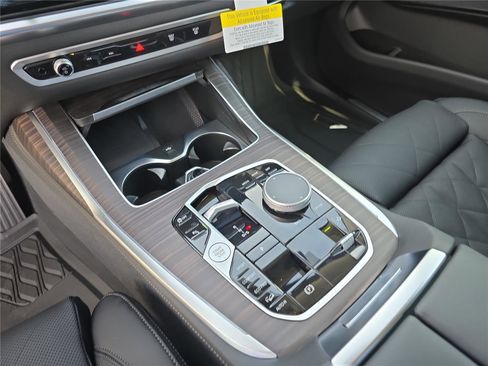 New 2026 BMW X7 xDrive40i image 32