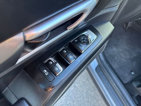 Used 2020 Kia Telluride S image 13