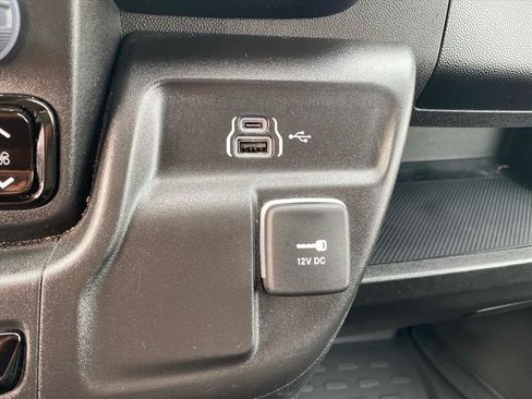 Used 2026 RAM ProMaster 2500 w/ Convenience Group FWD image 14