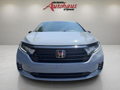 Used 2023 Honda Odyssey Sport image 2