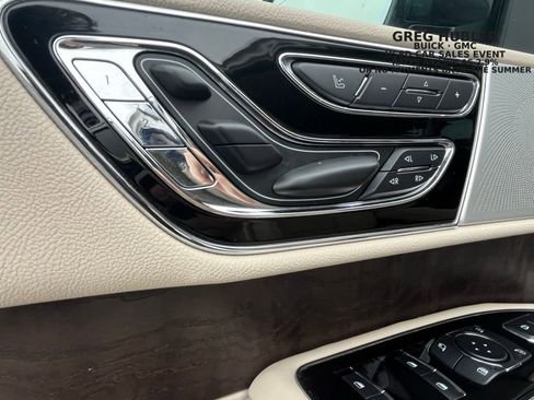 Used 2020 Lincoln Navigator L Reserve w/ Luxury Package image 25