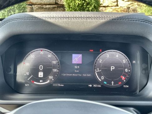 Certified 2024 Land Rover Defender 110 SE image 22