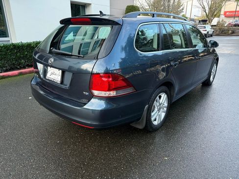 Used 2010 Volkswagen Jetta TDI image 3