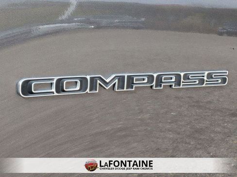 Certified 2022 Jeep Compass Latitude image 10