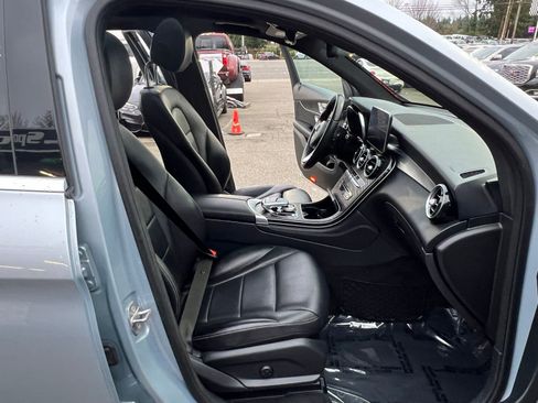 Used 2018 Mercedes-Benz GLC 300 4MATIC image 31