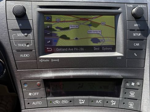 Used 2015 Toyota Prius Three FWD image 17