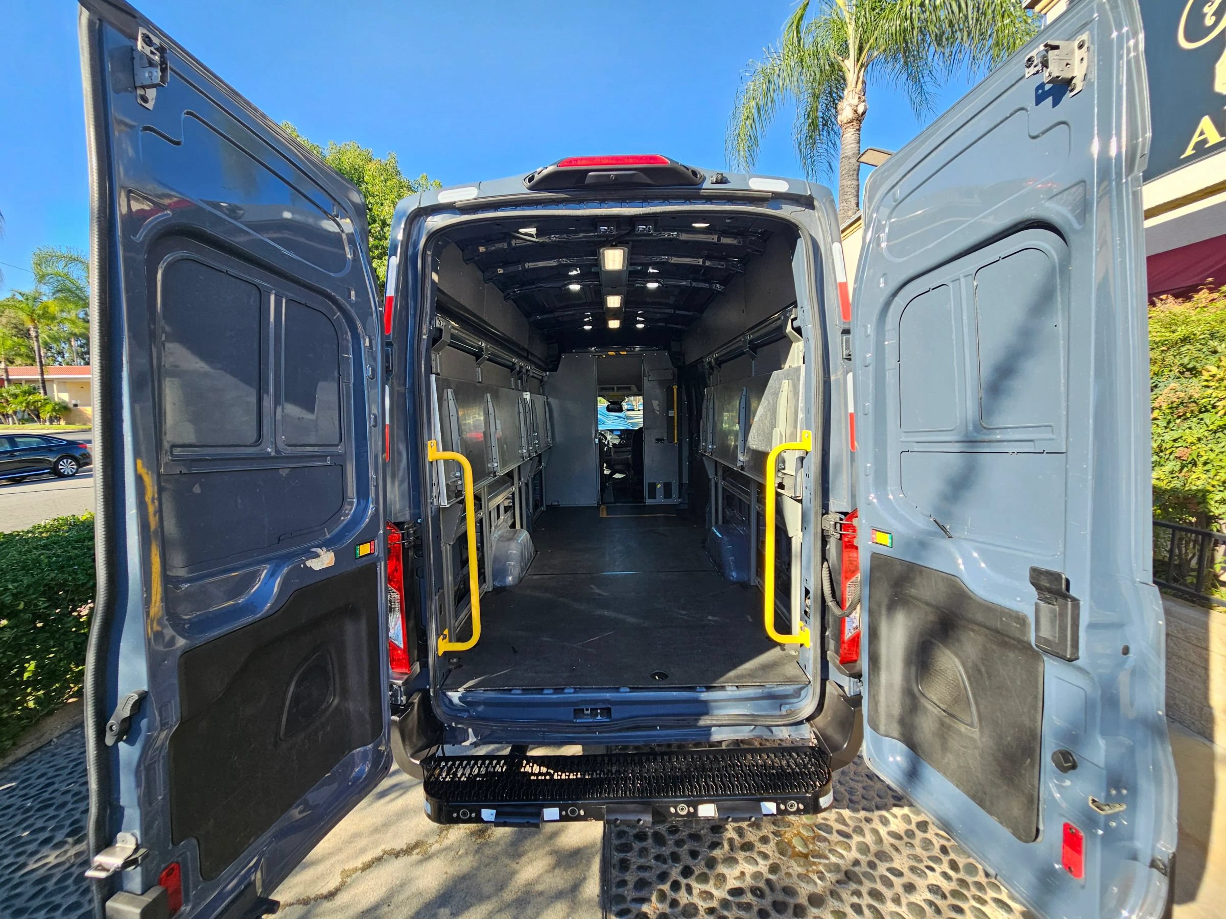 Used 2020 Ford Transit 250 148 High Roof Extended RWD image 24