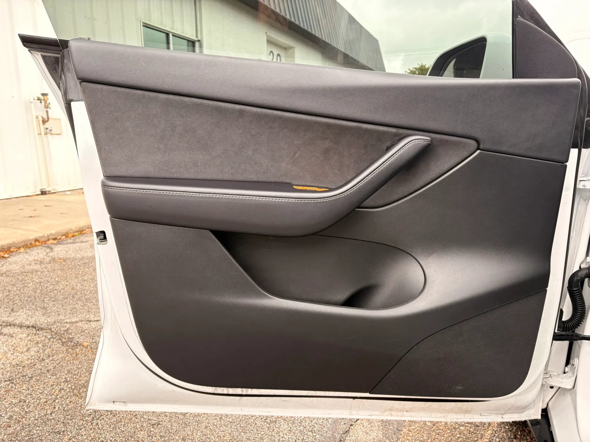 Used 2022 Tesla Model Y Long Range AWD/4WD image 16