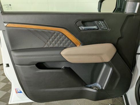 New 2026 GMC Canyon Denali image 13